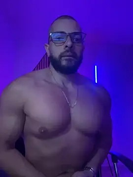 Snapshot of magnumchris chatting on 02/18/26, 03:13 magnumchris online show from 02/18/26, 03:13