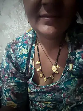 aunty sumy online show from 04/18/26, 01:53