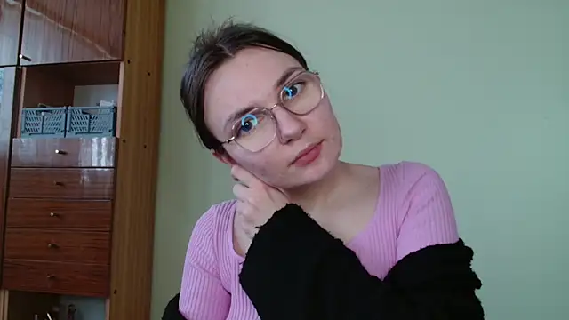 LooveELLYx online show from 02/14/25, 07:38