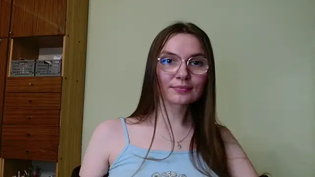 LooveELLYx online show from 02/25/25, 05:58