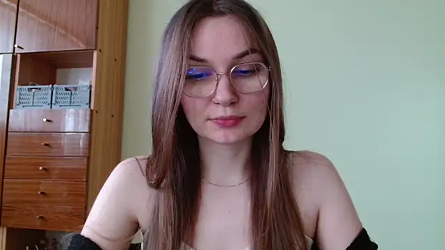 LooveELLYx online show from 02/28/25, 10:52