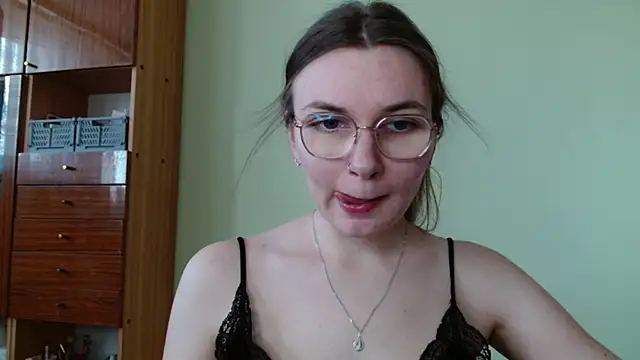 LooveELLYx online show from 03/07/25, 10:56