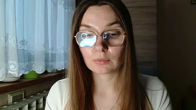 LooveELLYx online show from 12/03/25, 02:37