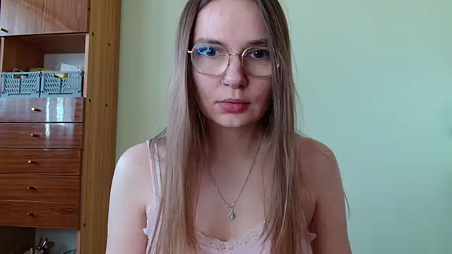 LooveELLYx online show from 03/05/26, 07:26