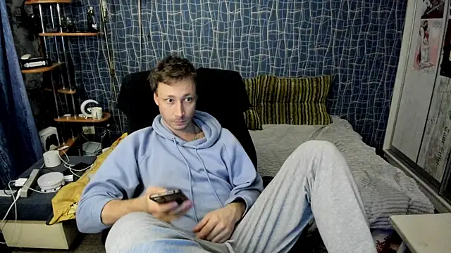 CuteBoy228 online show from 04/18/26, 09:48