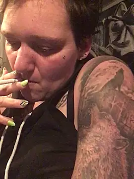 Snapshot of Ich-eben123 chatting on 10/05/25, 07:01 Ich-eben123 online show from 10/05/25, 07:01