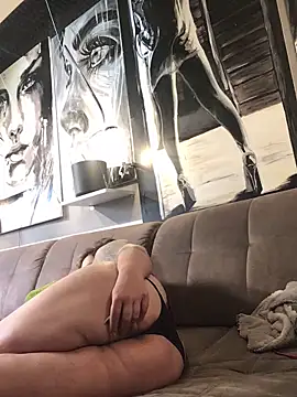 Snapshot of Ich-eben123 chatting on 10/21/25, 08:15 Ich-eben123 online show from 10/21/25, 08:15