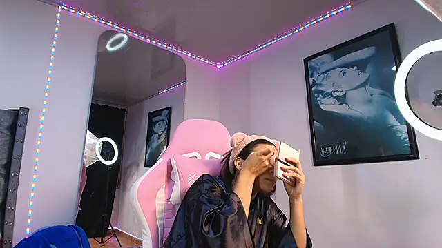 GraceWallace  online show from 11/09/25, 12:20