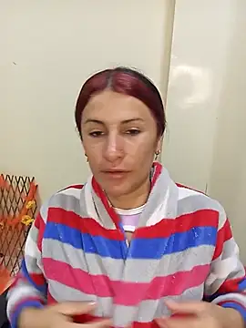 karinnahotdirty online show from 11/18/25, 10:47