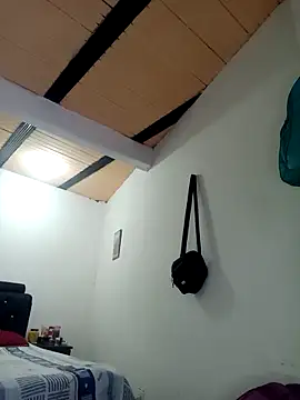 Hanna Kieran online show from 10/10/25, 05:56