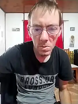 Snapshot of elpolaquin chatting on 05/15/26, 04:03 elpolaquin online show from 05/15/26, 04:03