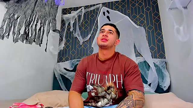 king falconer online show from 10/11/25, 11:36