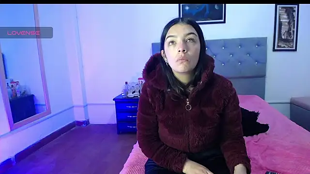 Esmeraldaa- online show from 09/17/25, 05:09