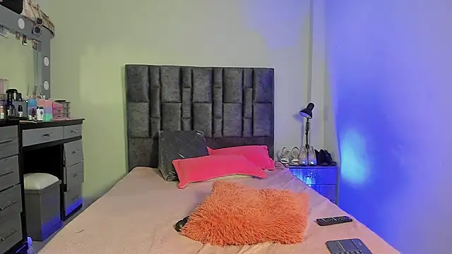 Esmeraldaa- online show from 01/08/26, 05:54