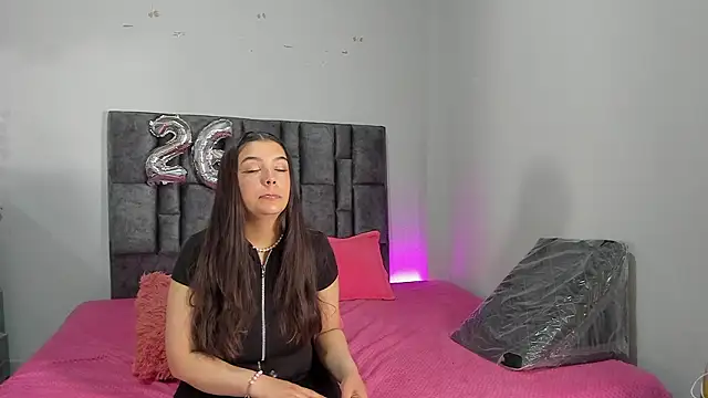 Esmeraldaa- online show from 03/24/26, 07:24