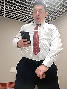 BigCristh79 online show from 11/24/25, 08:14