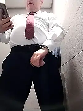 BigCristh79 online show from 01/12/26, 04:39