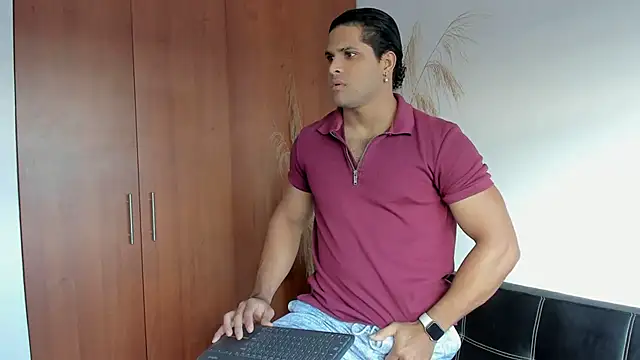 Evansdark1 online show from 10/12/25, 09:47