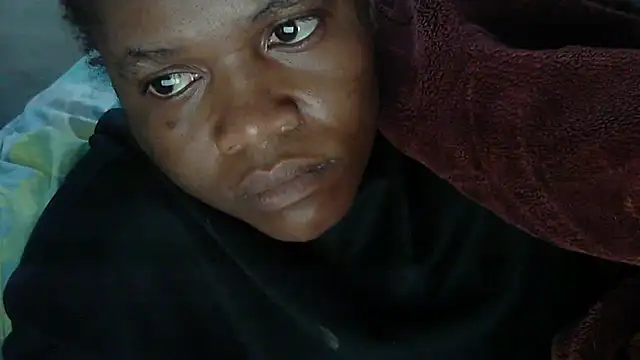 Snapshot of sexythae32 chatting on 09/10/25, 02:44 sexythae32 online show from 09/10/25, 02:44