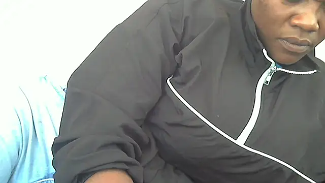 Snapshot of sexythae32 chatting on 09/17/25, 12:29 sexythae32 online show from 09/17/25, 12:29