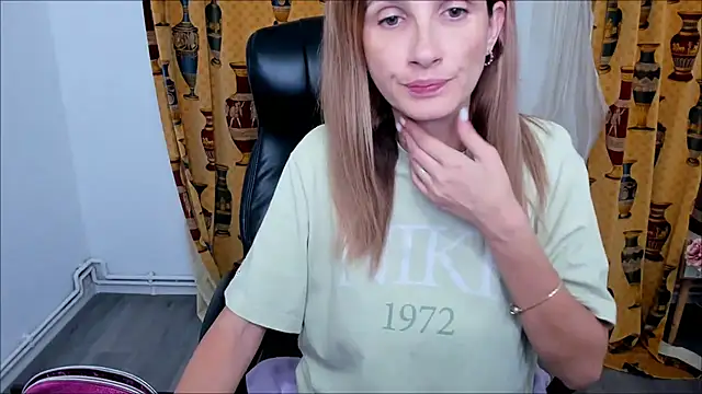 NaughtyWifey1 online show from 10/03/25, 05:04