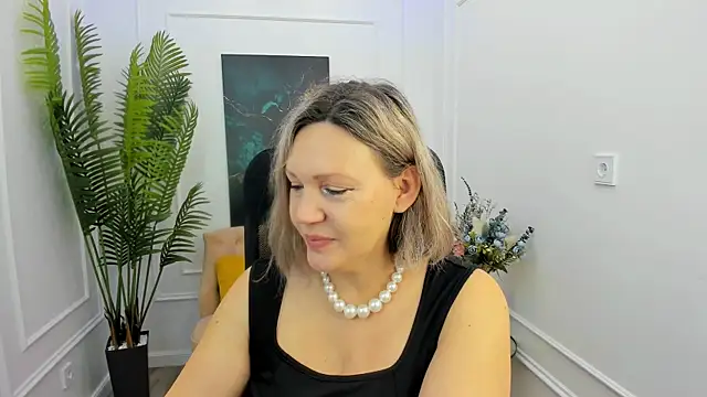 NinaStarle online show from 01/10/26, 04:25