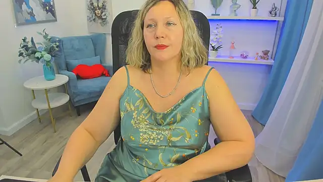 NinaStarle online show from 05/13/26, 11:29
