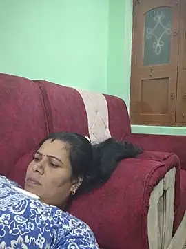 Snapshot of tamilaruvi chatting on 05/20/26, 05:19 tamilaruvi online show from 05/20/26, 05:19