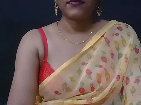 Snapshot of Priyanka_rao chatting on 03/08/26, 06:44 Priyanka rao online show from 03/08/26, 06:44