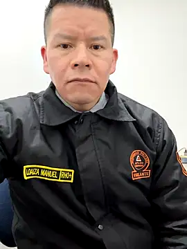 Manu0586 online show from 10/11/25, 08:57