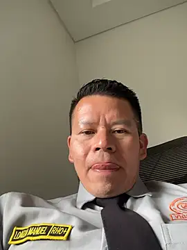 Manu0586 online show from 04/05/26, 09:12