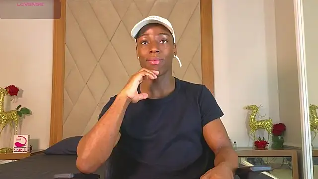 Snapshot of CharlesBrown_ chatting on 05/19/26, 01:17 CharlesBrown online show from 05/19/26, 01:17