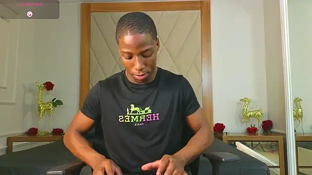 Snapshot of CharlesBrown_ chatting on 05/27/26, 01:41 CharlesBrown online show from 05/27/26, 01:41