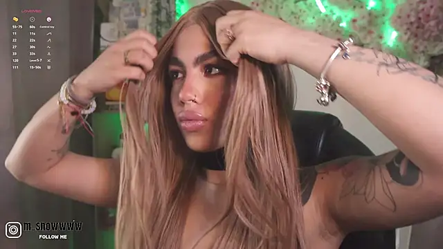 Miila snow online show from 09/26/25, 01:15