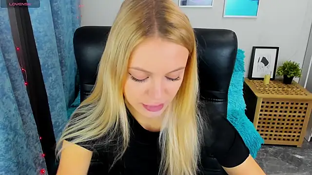 KatherineePierce online show from 09/24/25, 04:21