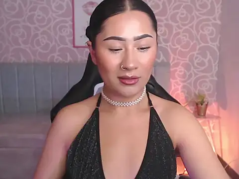 evelyn ch  online show from 09/23/25, 11:02