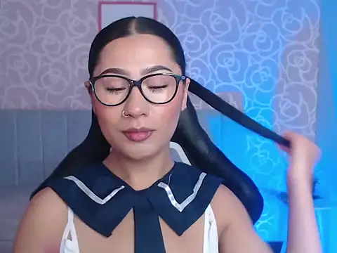 evelyn ch  online show from 09/25/25, 10:41