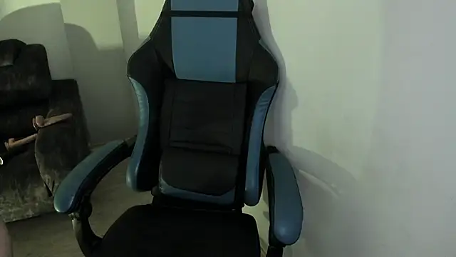 Scarbadgirl  online show from 10/15/25, 03:17