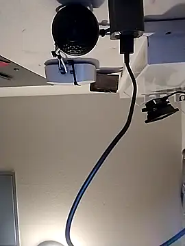 Snapshot of anonymity_awaits@xh chatting on 11/09/25, 02:15 anonymity awaitsxh online show from 11/09/25, 02:15