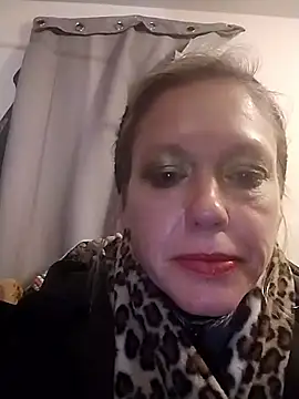 Snapshot of anonymity_awaits@xh chatting on 01/15/26, 04:28 anonymity awaitsxh online show from 01/15/26, 04:28