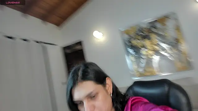 SarahYates online show from 02/09/26, 05:22