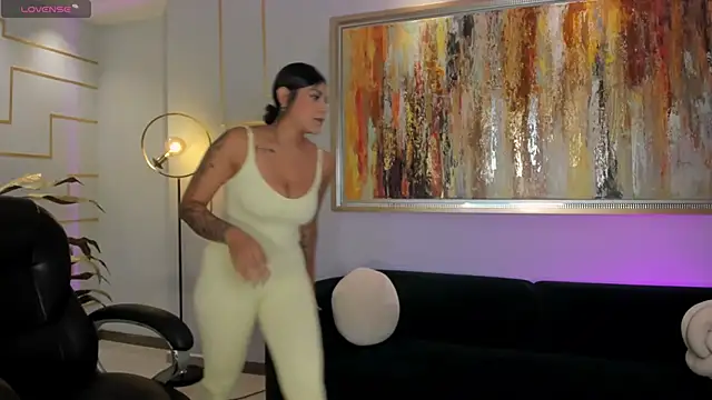 SarahYates online show from 05/30/26, 04:09