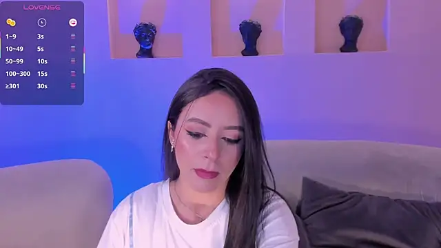 IsabellaMoreau online show from 09/20/25, 07:48