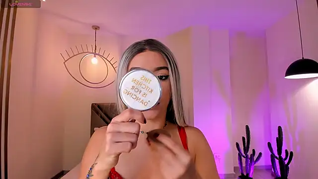 IsabellaMoreau online show from 01/07/26, 07:38