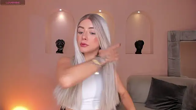 IsabellaMoreau online show from 02/26/26, 07:46