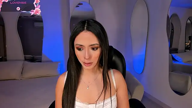 IsabellaMoreau online show from 08/02/26, 06:06