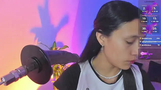 alicemoon   online show from 11/16/25, 10:21