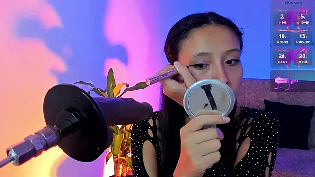 alicemoon   online show from 12/02/25, 10:09