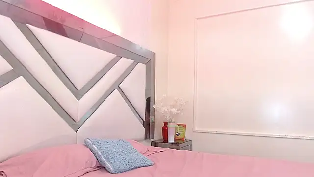 samara selene online show from 09/16/25, 07:04