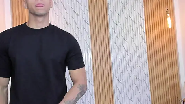 thomas walker0 online show from 11/15/25, 12:02